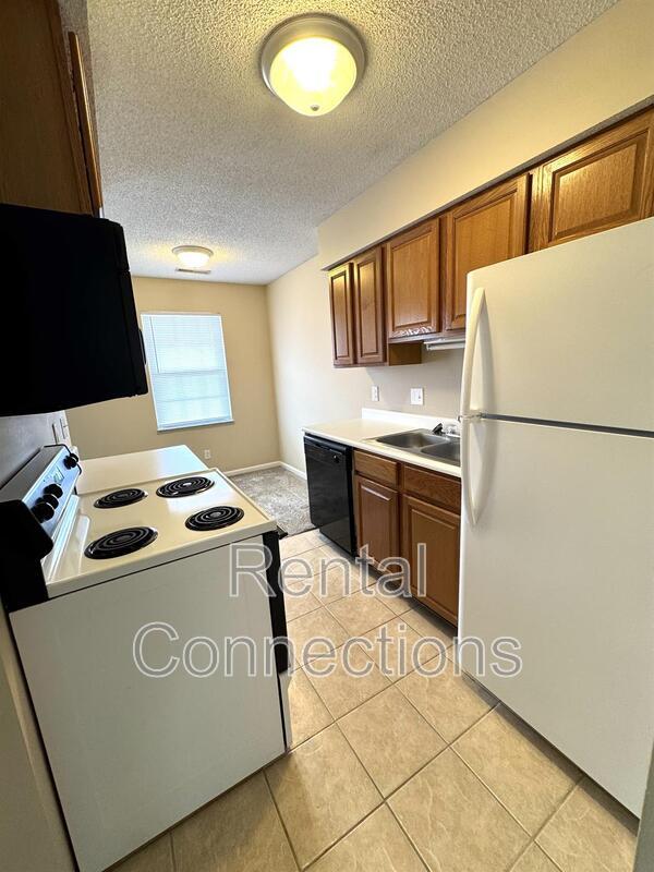 Building Photo - 605 Old Creal Springs Rd