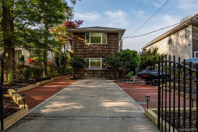 Building Photo - 59 Culross Dr