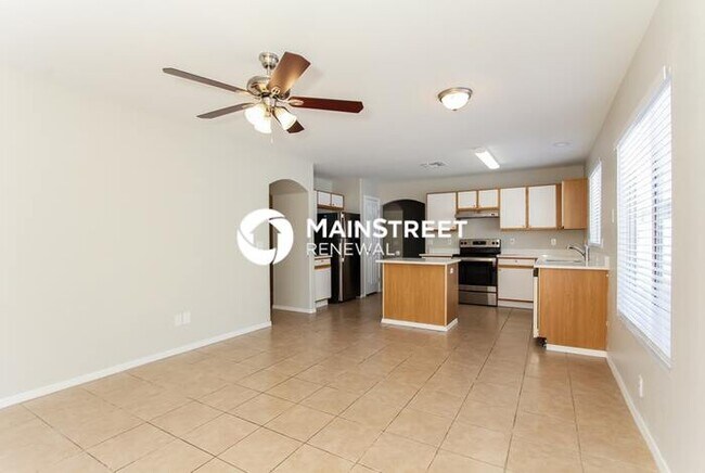 Building Photo - 3 Bedroom Pet-Friendly Home in Phoenix, AZ with Main Street Renewal