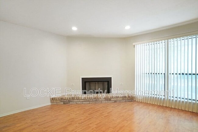 Building Photo - 4908 Byers Ave