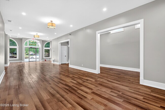 Building Photo - 1529 W Market St