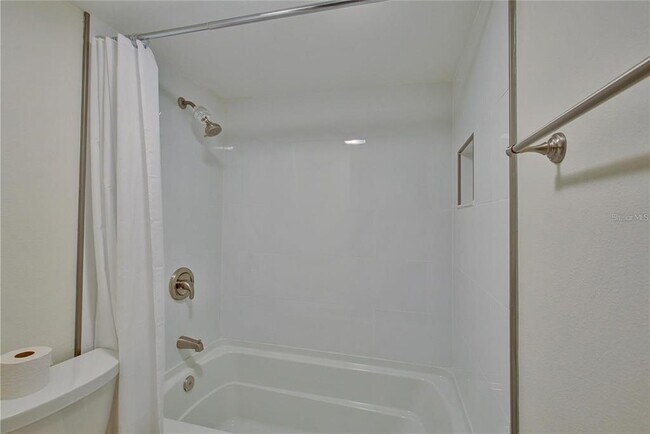 Building Photo - 2612 2nd Ct