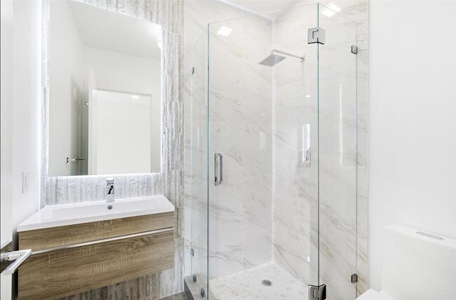 Building Photo - 148-150 70th St