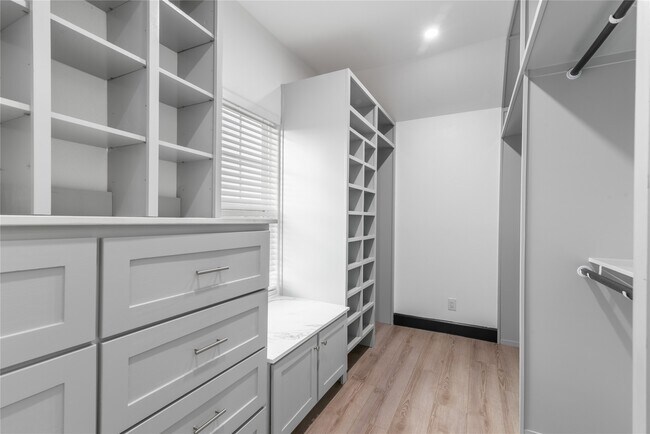 Building Photo - 1244 Rd 5705