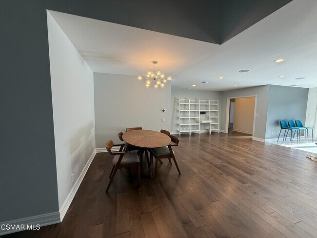 Building Photo - 23400 Collins St