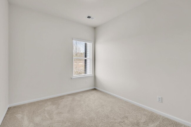 Building Photo - New Construction 3BR/2.5BA Townhome with Loft in Downtown Travelers Rest