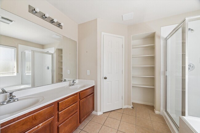 Building Photo - 8307 Cove Timbers Ln