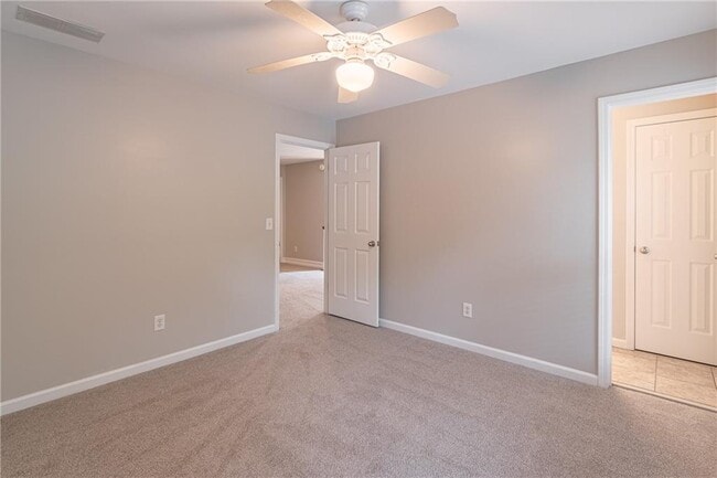 Building Photo - 205 Vickery Way