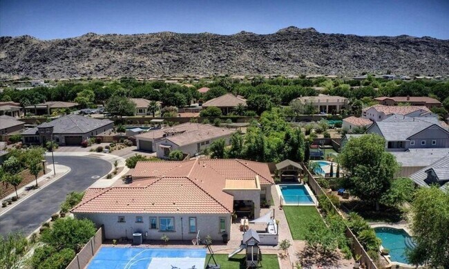 Building Photo - 7904 S 29th Pl