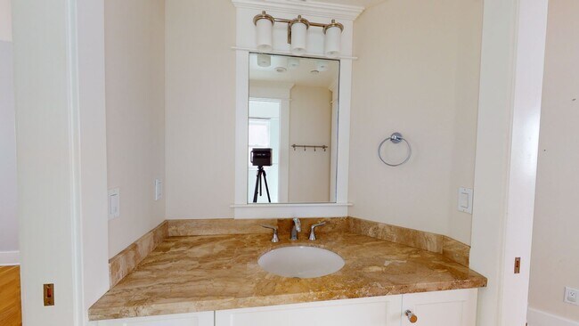 Building Photo - Updated and Spacious Coronado Townhome Ava...