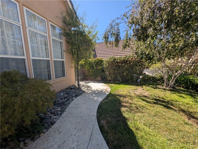 Building Photo - 2504 Rutland Pl