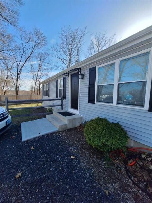 Building Photo - 8 Deluca St