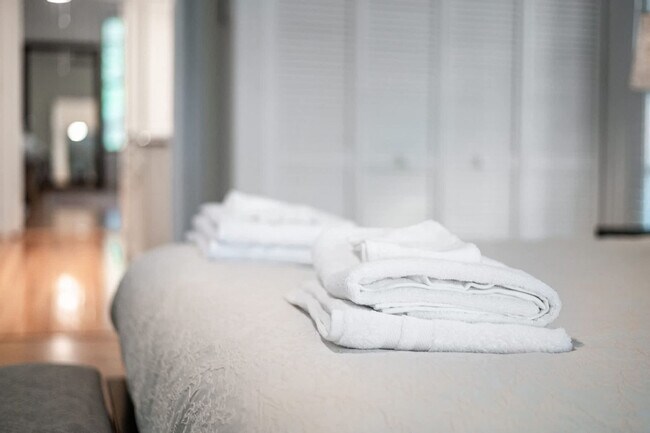 Building Photo - 11468 Club Dr