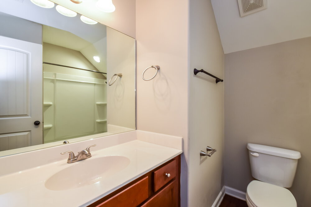 Building Photo - 6164 Humphreys Dr