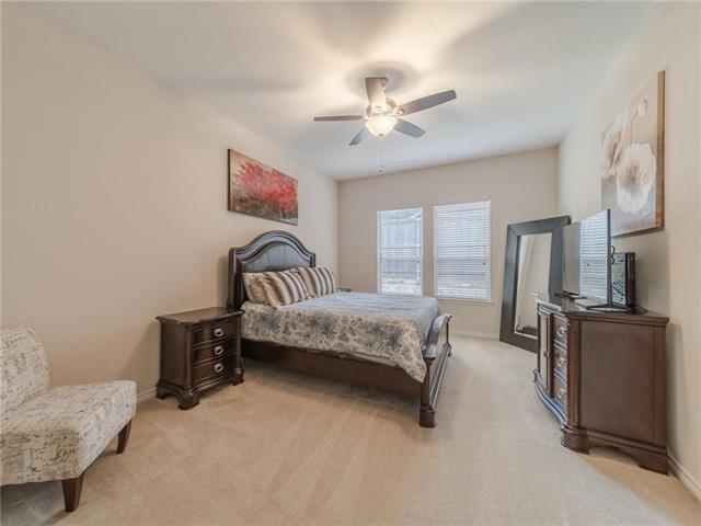 Building Photo - 8574 Robertson Dr