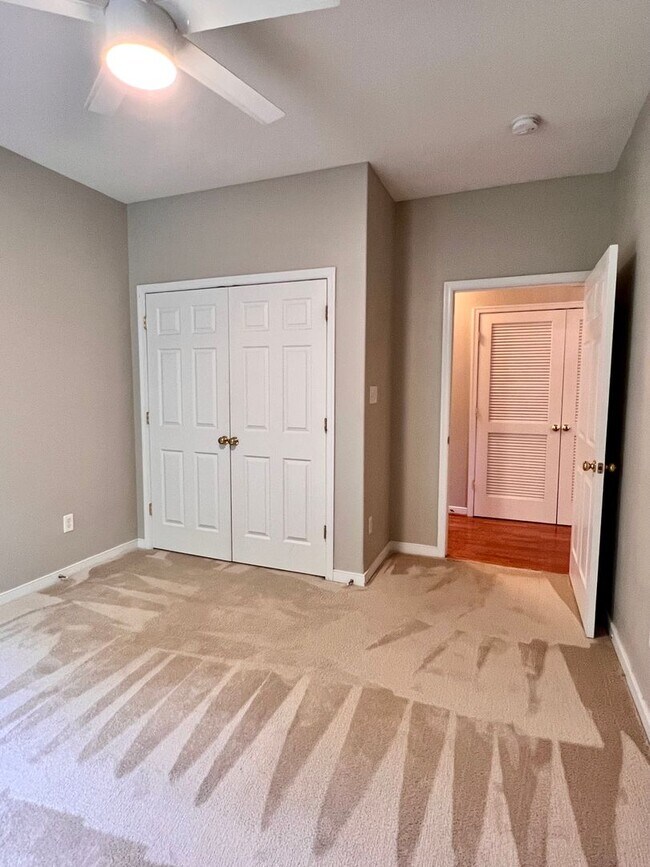 Building Photo - 4150 San Marco Dr
