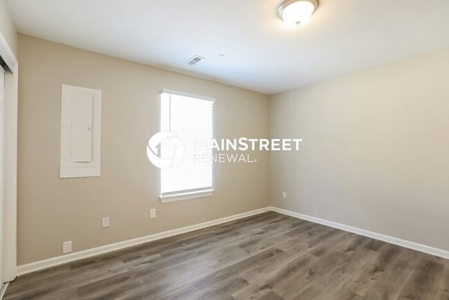 Building Photo - 3 Bedroom Pet-Friendly Home in Kansas City...