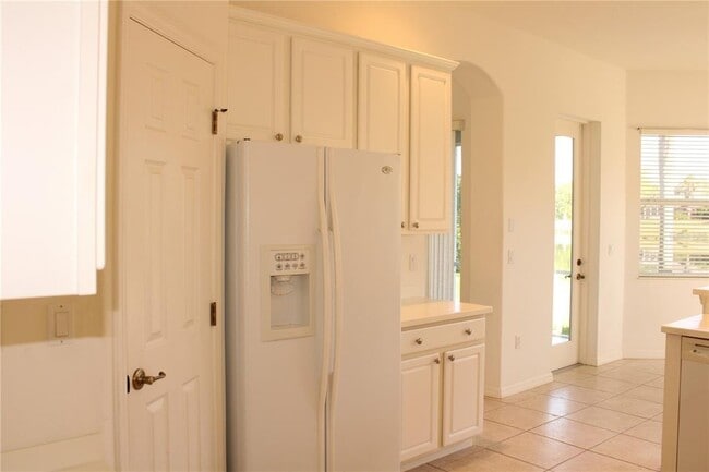 Building Photo - 11257 28th St Cir E