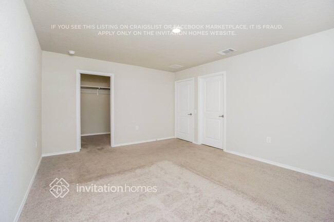 Building Photo - 703 Vermilion
