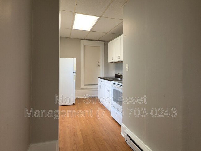 Building Photo - 2108 Walnut St