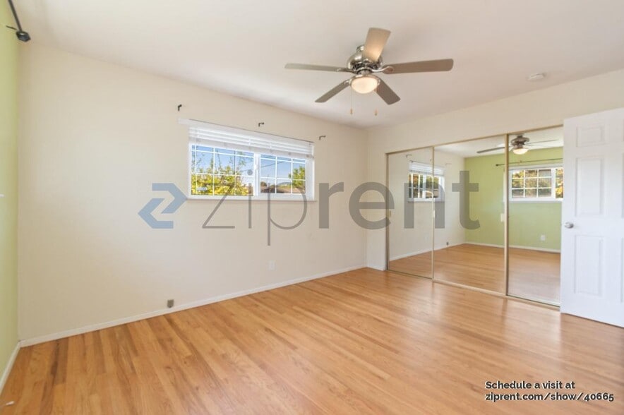Building Photo - 792 Los Olivos Dr