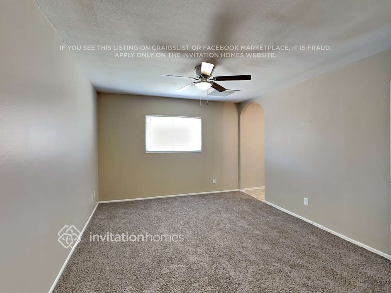 Building Photo - 4122 W Echo Ln
