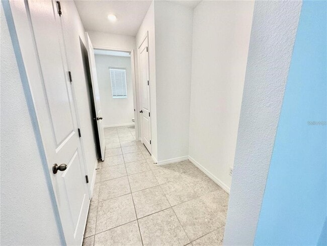 Building Photo - 1707 Sanibel Dr