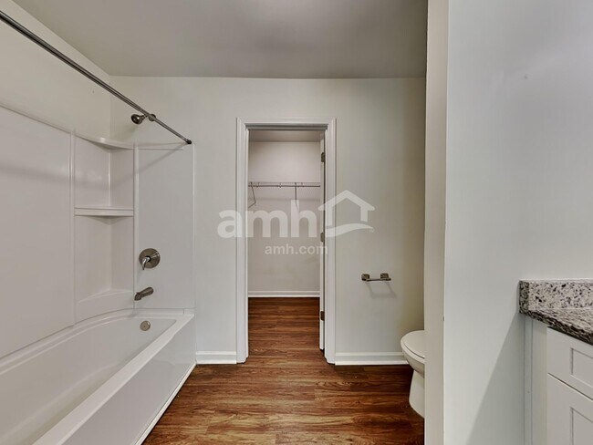 Building Photo - 601 Scotland Dr