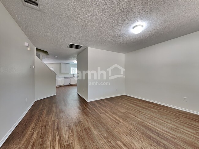 Building Photo - 10408 Wood Leaf Ct