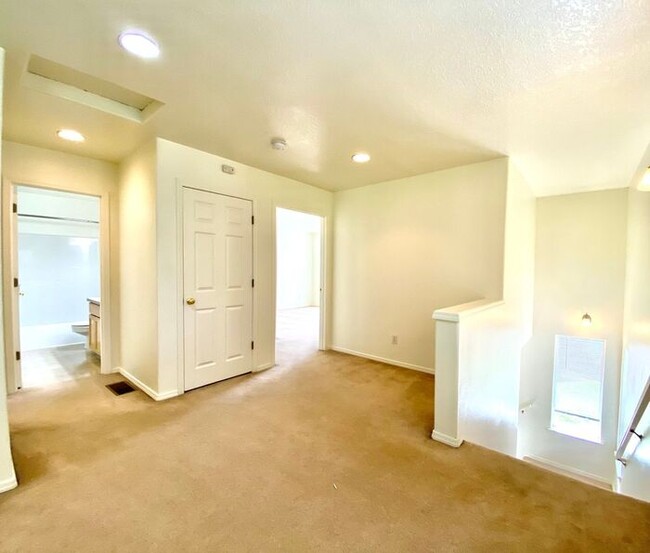 Building Photo - 3056 Lazy River Dr