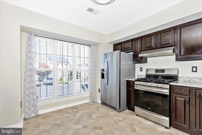 Building Photo - 5621 Queen Anne Ct