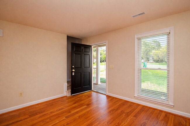 Building Photo - Primary Suite with Sauna | Finished Basement | Private Backyard Retreat | Tega Cay 3 Bedrooms | 3...