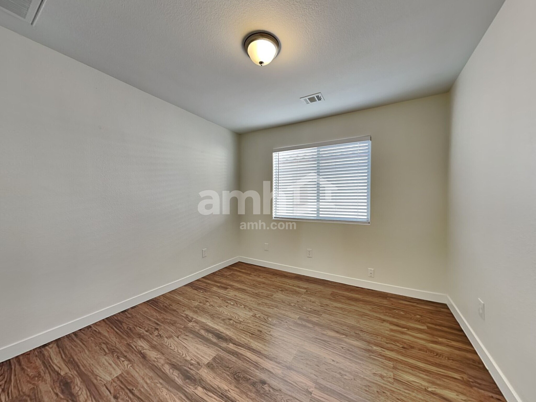 Building Photo - 7728 Sublimity Ave