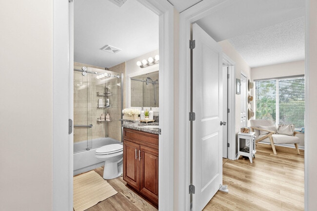 Building Photo - 2502 SE Anchorage Cove