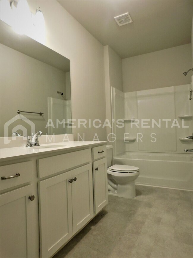 Building Photo - Home for Rent in Jasper, AL...AVAILABLE TO...