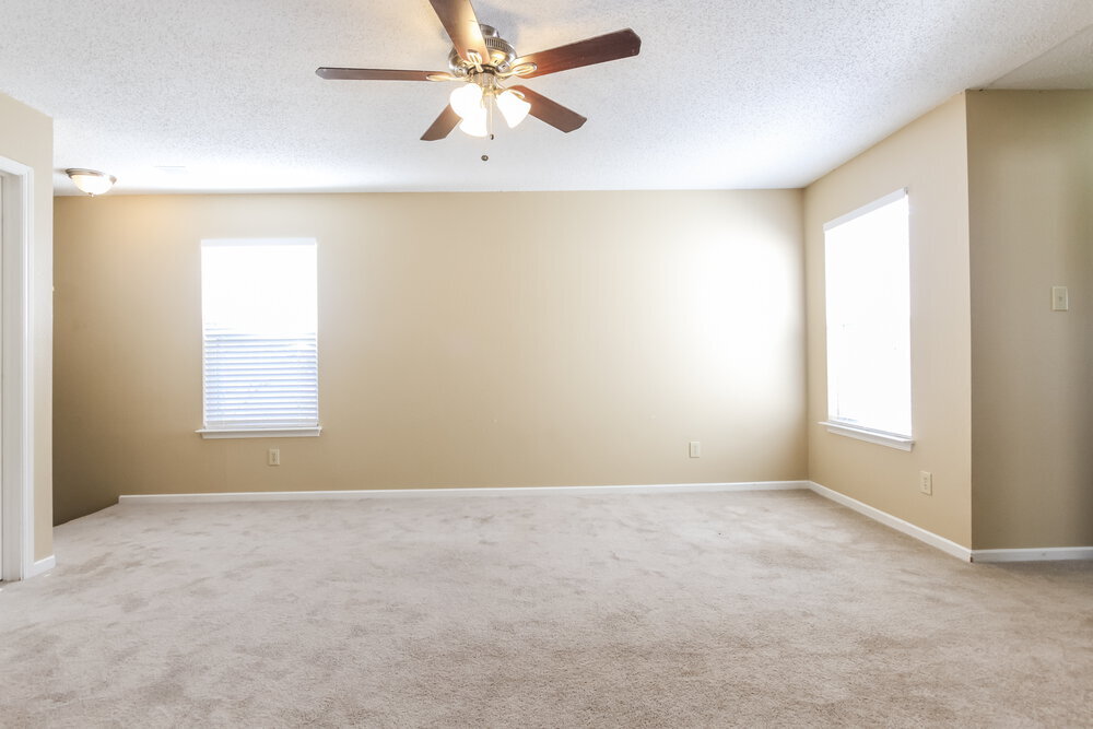 Building Photo - 2331 Layton Ln