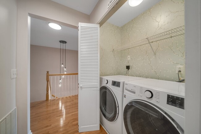 Building Photo - 66 Bergen Ridge Rd