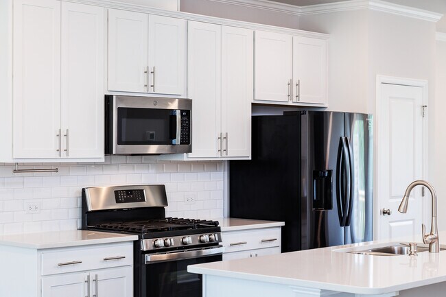 Building Photo - 1106 Shoreside Dr