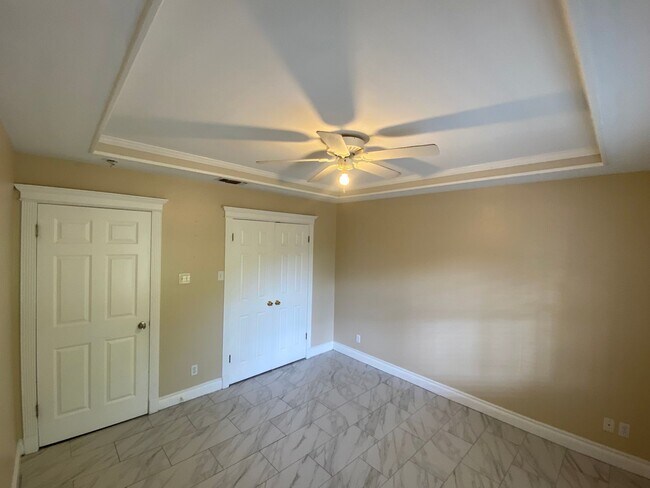 Building Photo - 5842 Berkshire Rd