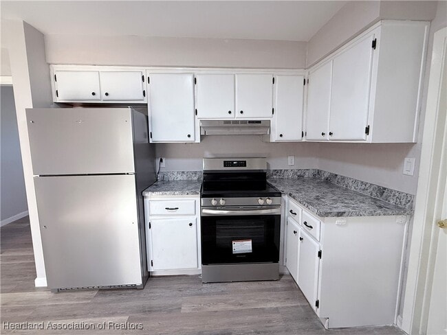 Building Photo - 1629 Lagrange Ave