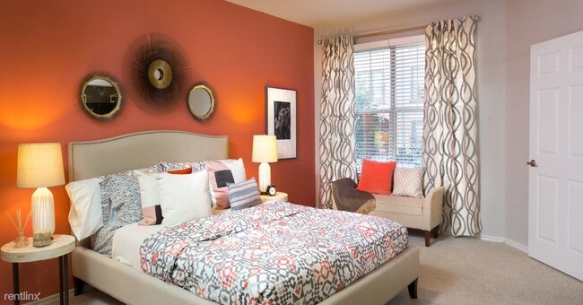 Building Photo - 385 LAS COLINAS Blvd E