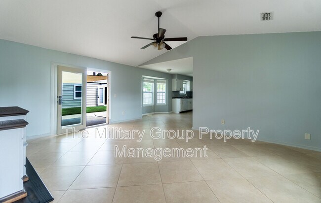 Building Photo - 3168 Sanderling Ct