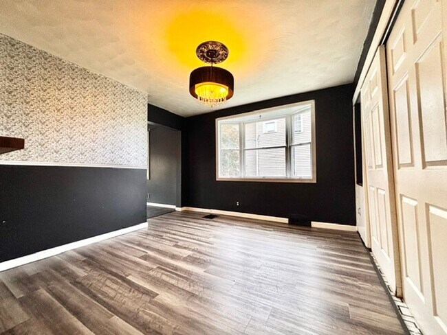 Building Photo - 3 bedroom 1 bath House for rent Greensburg, PA