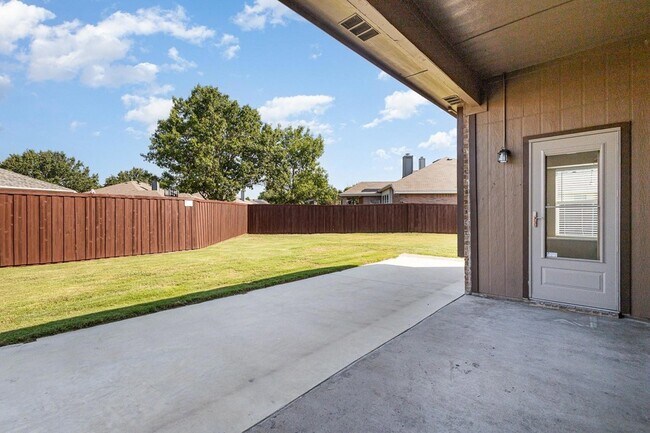 Building Photo - 1817 Eastfork Ln