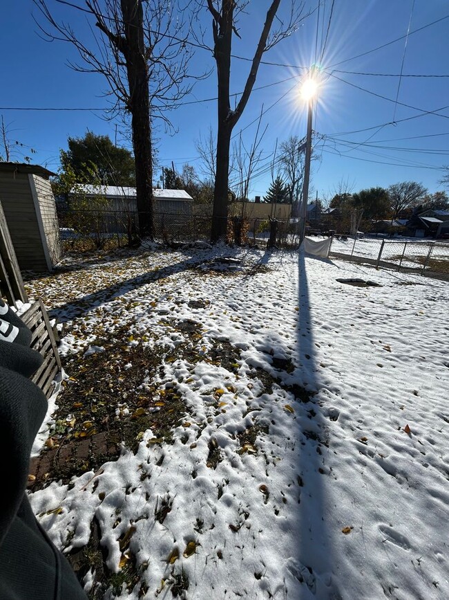 Building Photo - NEW 3 bedroom listing - COMING SOON!!