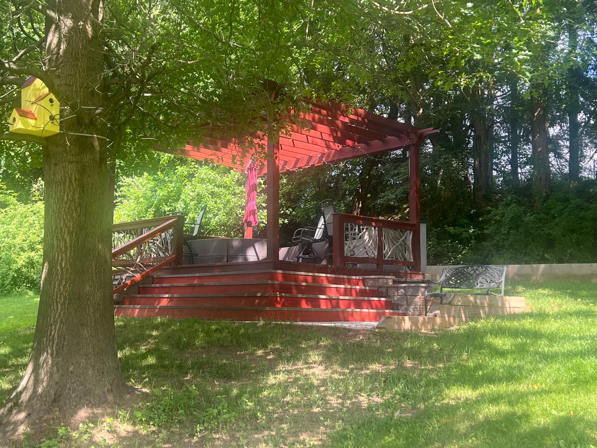 shared pergola - 18 Harmony School Rd