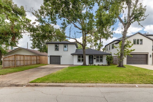 Building Photo - 7414 Janak Dr