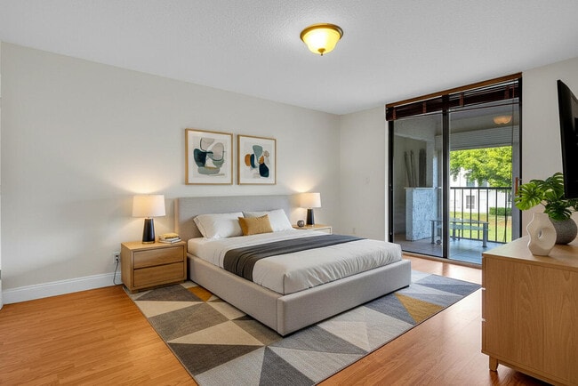 Building Photo - 7888 La Mirada Dr