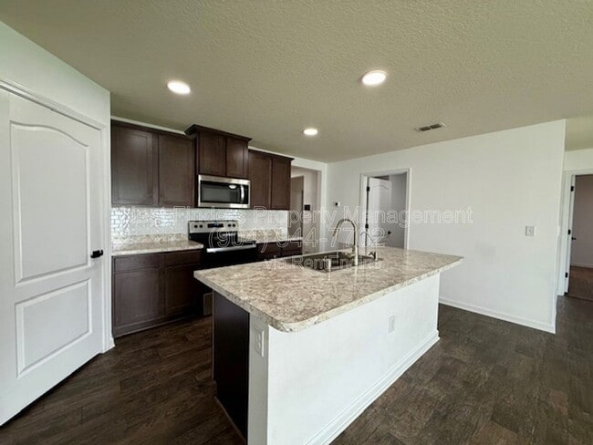 Building Photo - 3640 Alta Lakes Blvd