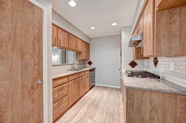 Building Photo - 5806 Chrystell Ln